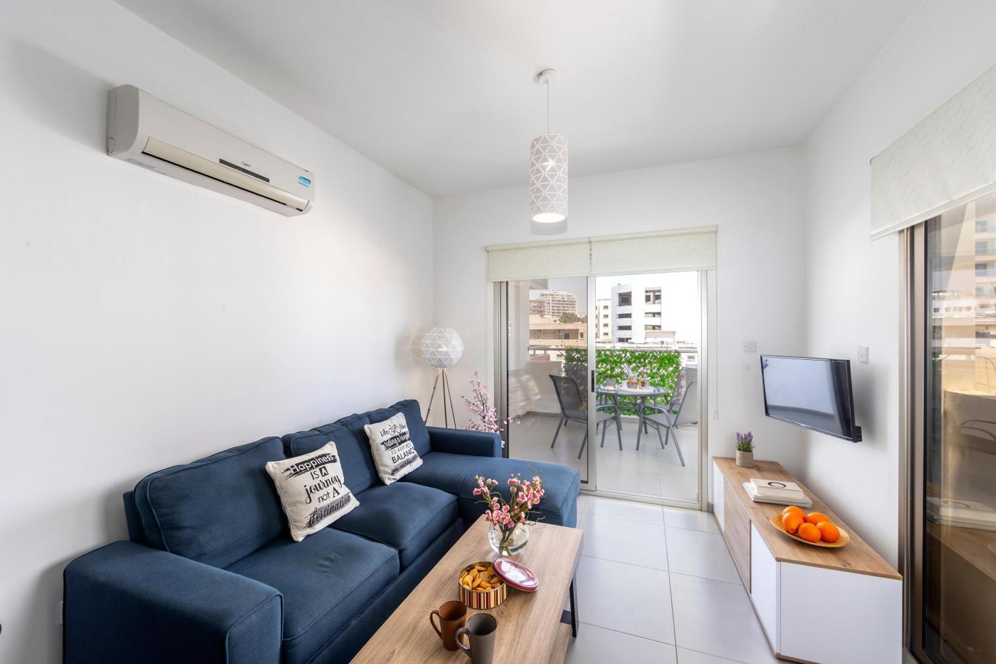Airbnsea City Centre Side Sea View Apartments Larnaca Exterior photo