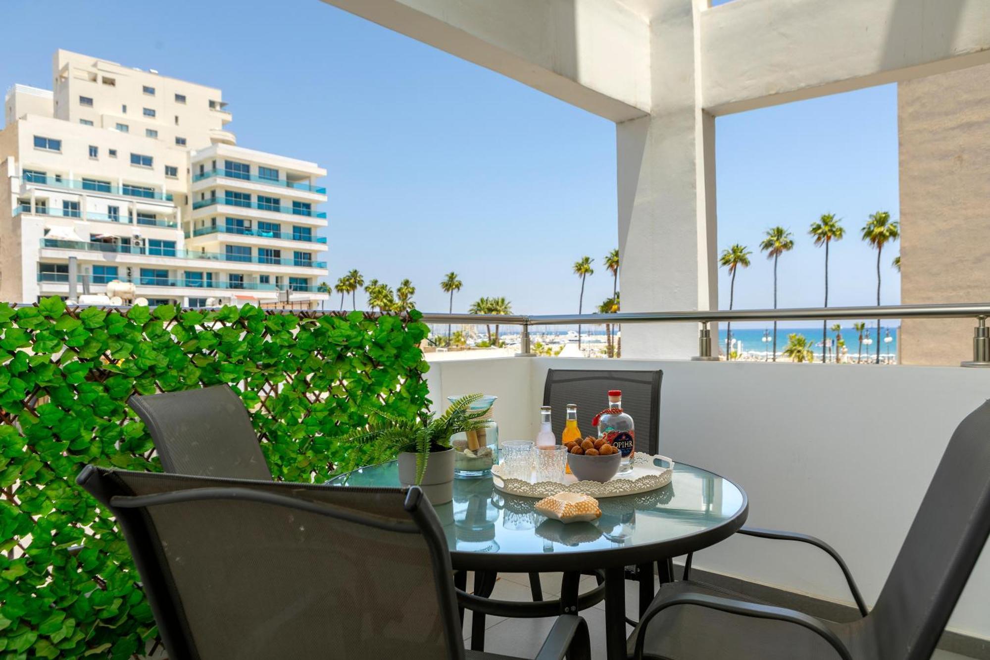 Airbnsea City Centre Side Sea View Apartments Larnaca Exterior photo