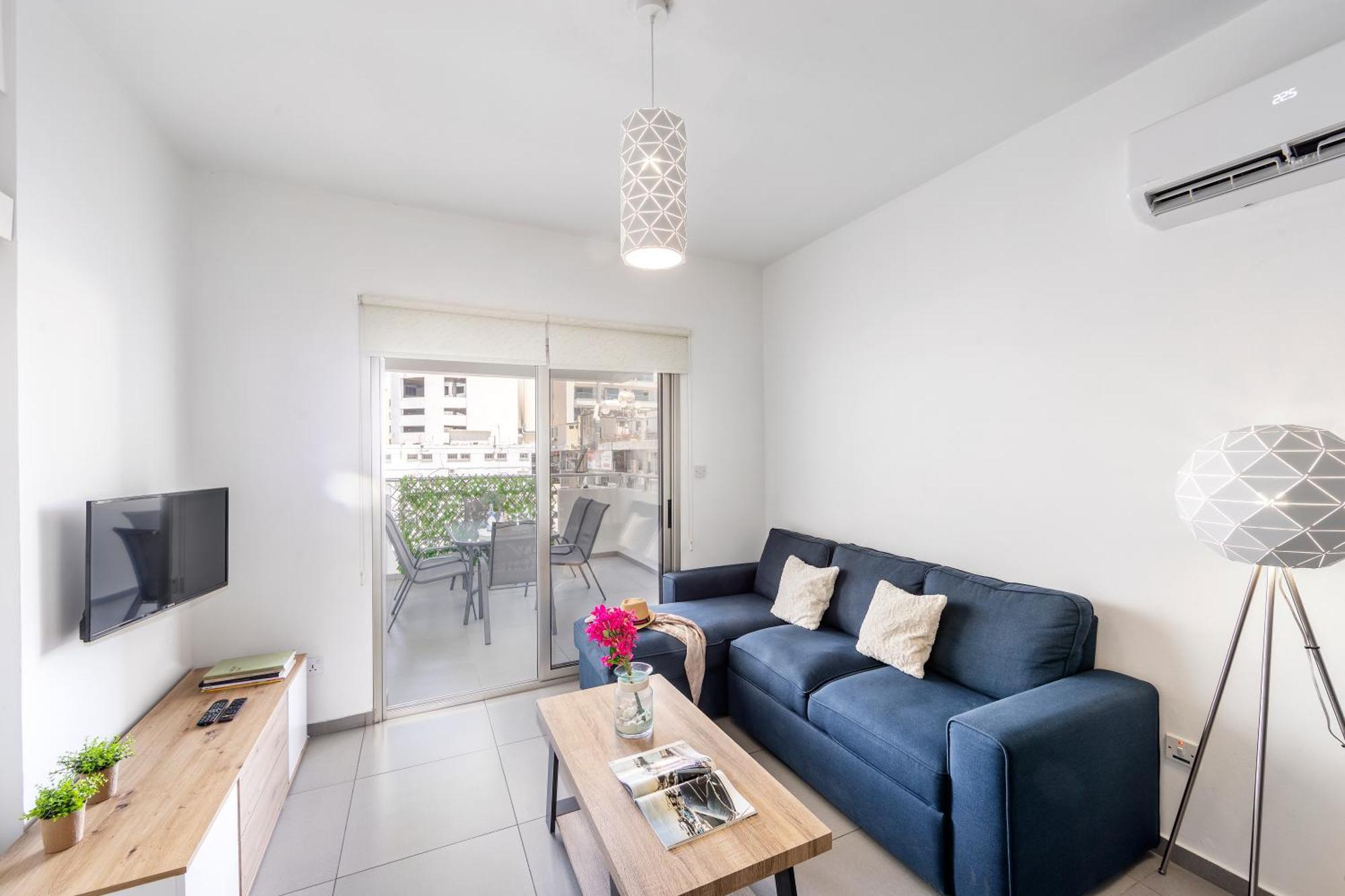 Airbnsea City Centre Side Sea View Apartments Larnaca Exterior photo