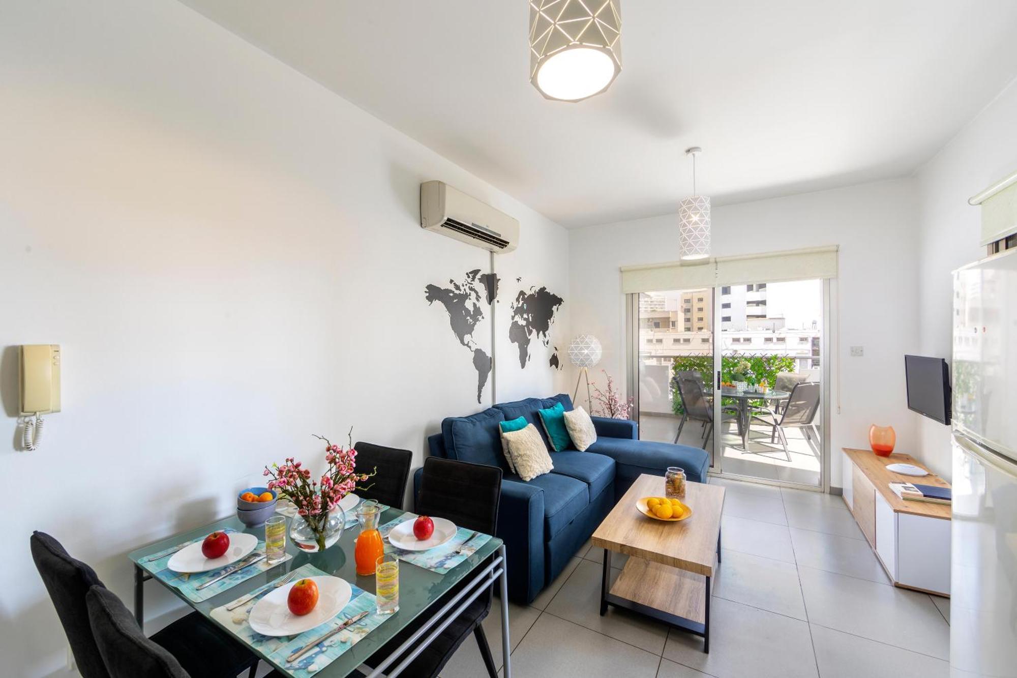 Airbnsea City Centre Side Sea View Apartments Larnaca Exterior photo