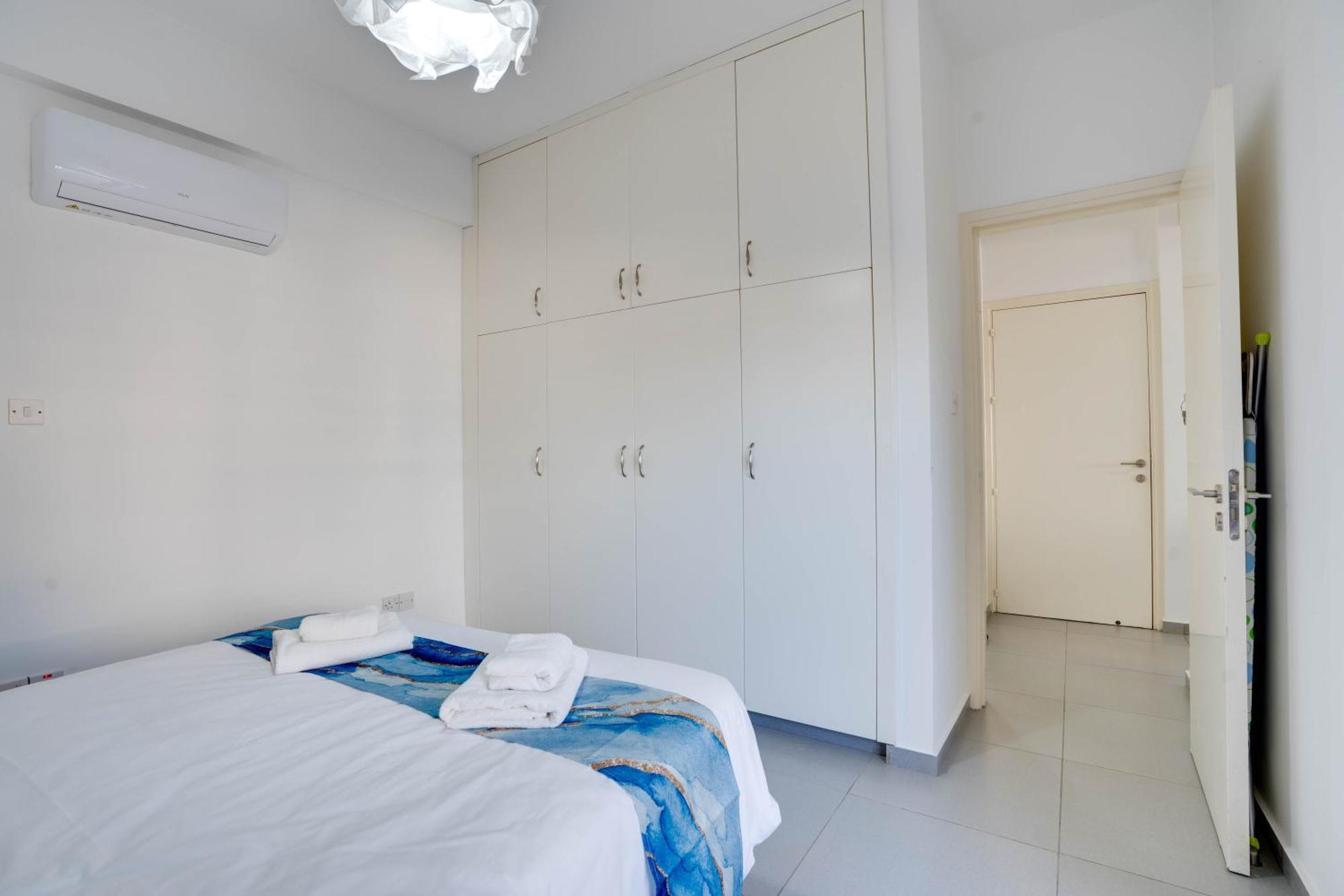 Airbnsea City Centre Side Sea View Apartments Larnaca Exterior photo