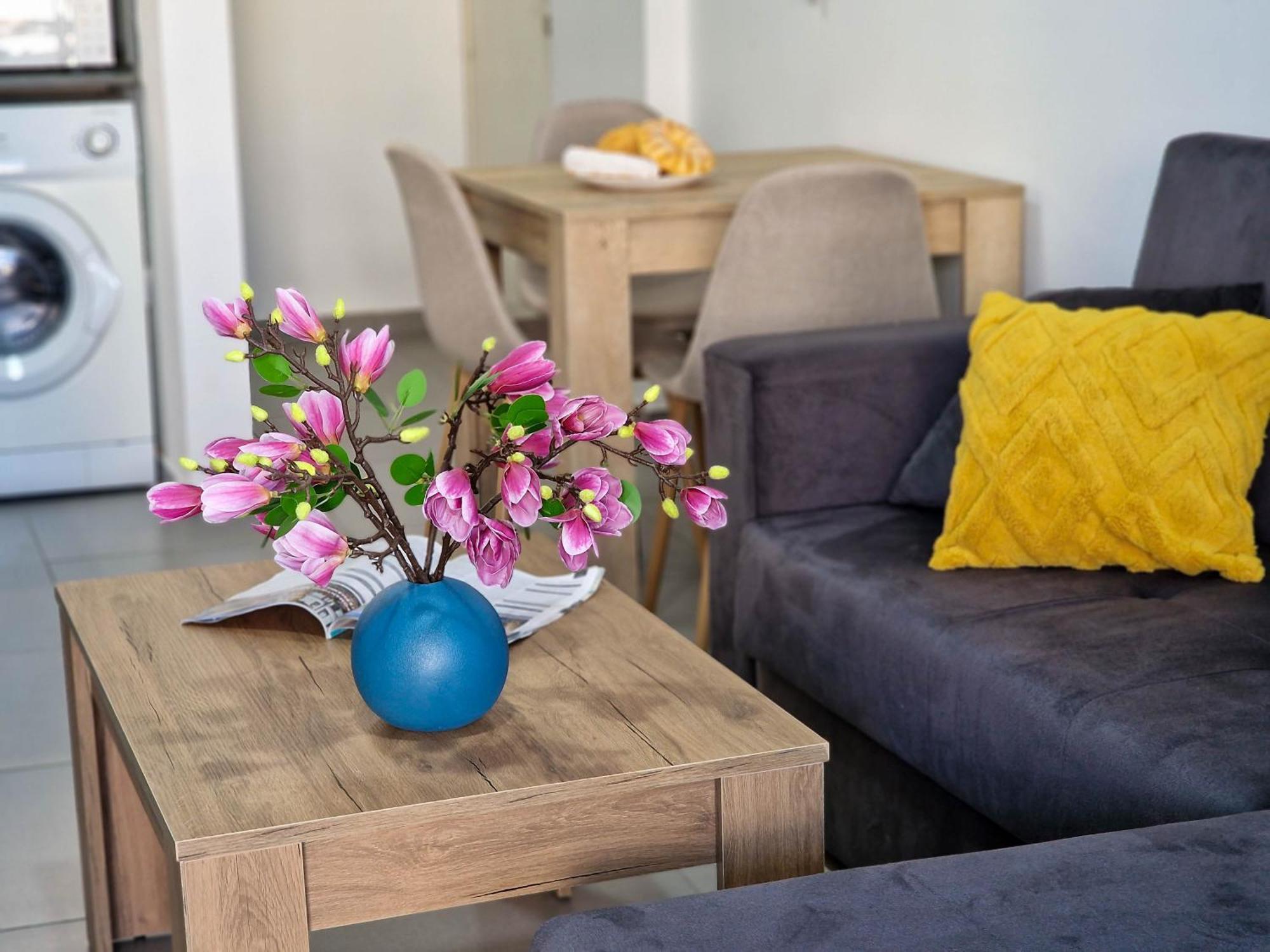 Airbnsea City Centre Side Sea View Apartments Larnaca Exterior photo